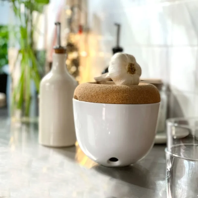 Garlic Pot