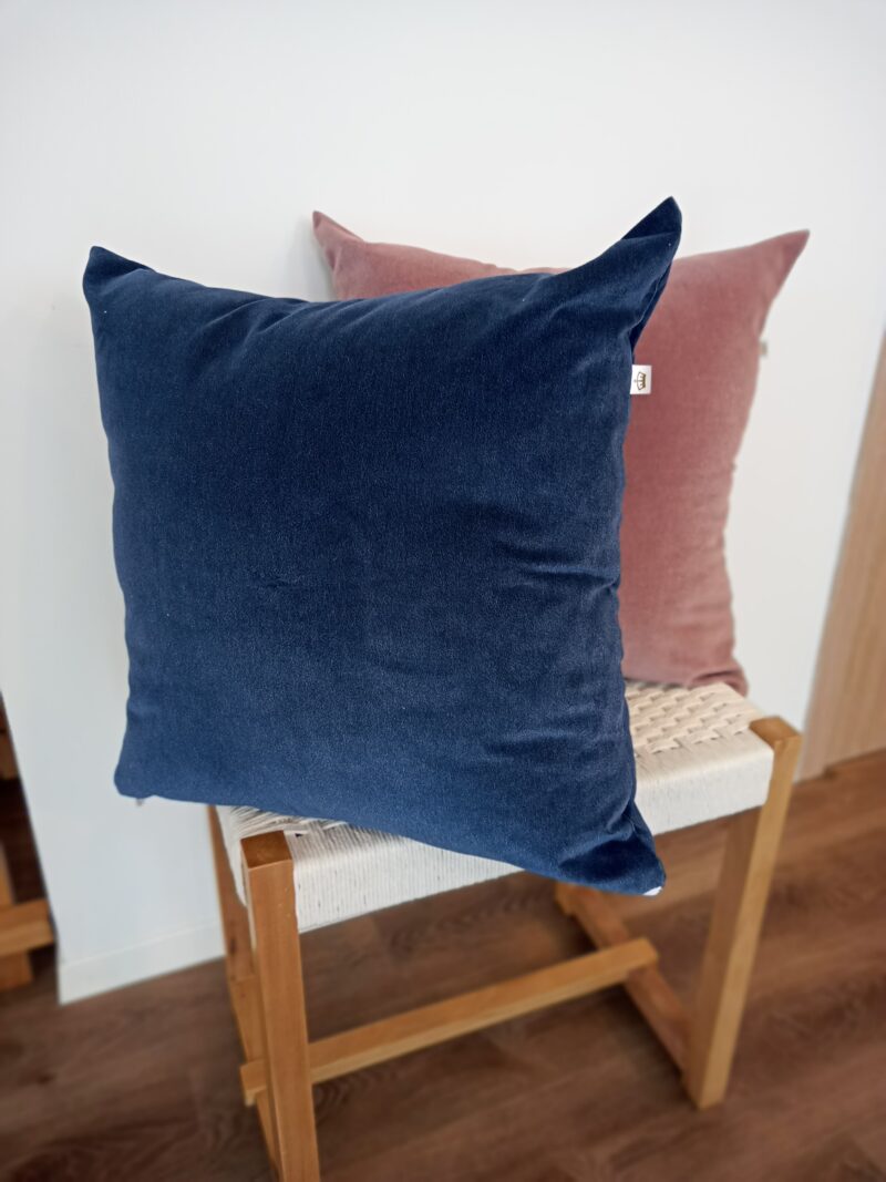 Almohadón de Pana Azul 50 x 50